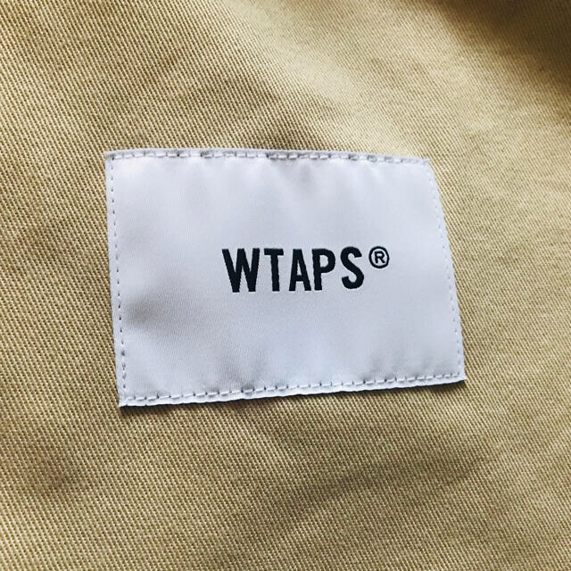 W)taps(ダブルタップス)のWTAPS BD 01 LS COTTON TWILL Ssize BEIGE  メンズのジャケット/アウター(ミリタリージャケット)の商品写真