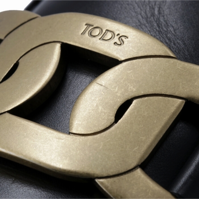 TOD'S(トッズ)のTOD'S レザー ローファー メタルチェーン フラットシューズ 靴 レディースの靴/シューズ(ローファー/革靴)の商品写真