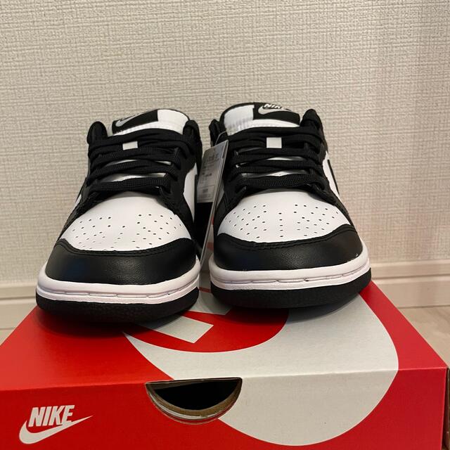 NIKE(ナイキ)のNike WMNS Dunk Low "White/Black" w24.5cm レディースの靴/シューズ(スニーカー)の商品写真