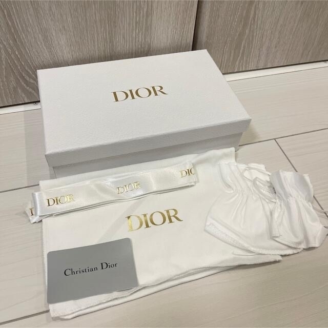 Christian Dior(クリスチャンディオール)のLADY DIOR ディオール フォンホルダー スマホ/家電/カメラのスマホアクセサリー(iPhoneケース)の商品写真