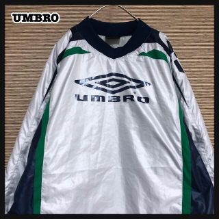 アンブロ(UMBRO)の【アンブロ】ピステ　シャカシャカ　デカロゴ　中綿　ビッグプリント　サッカー２２(ウェア)