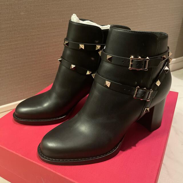 VALENTINO ロックスタッズ ショートブーツ - ブーツ