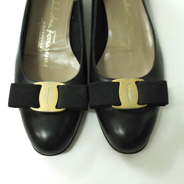 Salvatore Ferragamo サルヴァトーレフェラガモ イタリア製 VARA