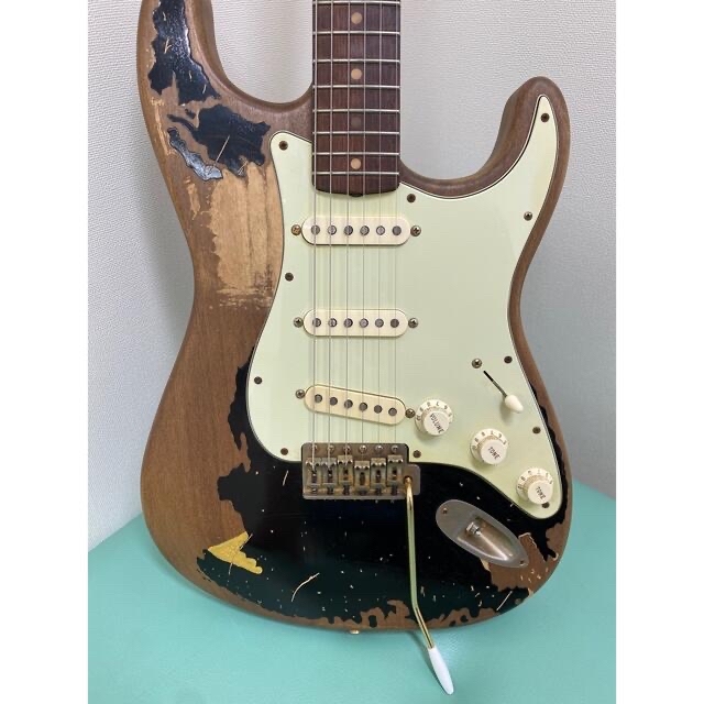 Fender(フェンダー)のJohn Mayer  BLACK 1  レプリカ 楽器のギター(エレキギター)の商品写真