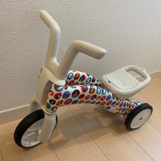 トイザラス(トイザらス)のchillapish三輪車　dbike トイザらス(三輪車)