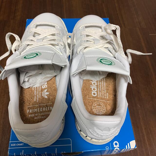 adidas(アディダス)の【新品】adidas スタンスミス 22㎝ ホワイト FV0534 レディースの靴/シューズ(スニーカー)の商品写真