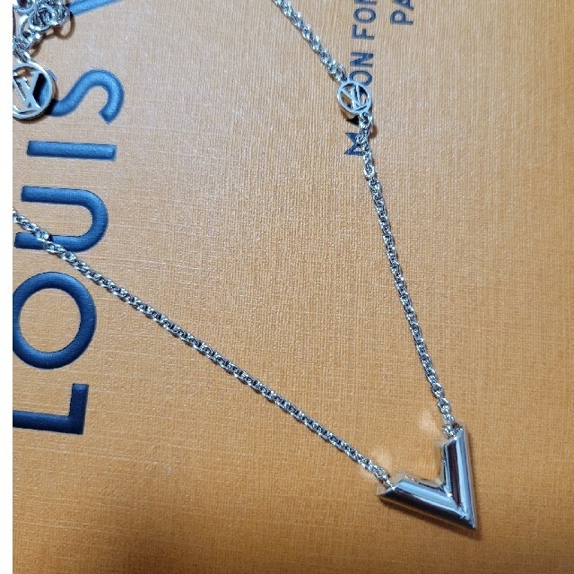 LOUIS VUITTON - 新品未使用 LOUIS VUITTON ルイヴィトン エセンシャル