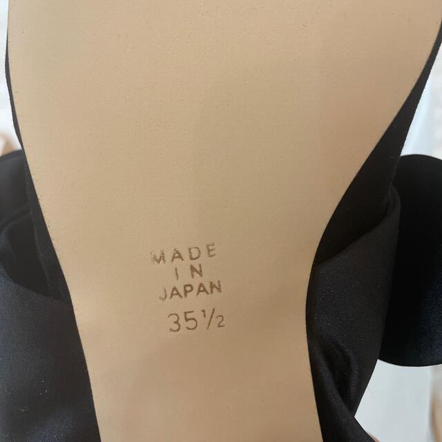 新品未使用　ohga オーガ　ベロアリボンパンプス レディースの靴/シューズ(サンダル)の商品写真