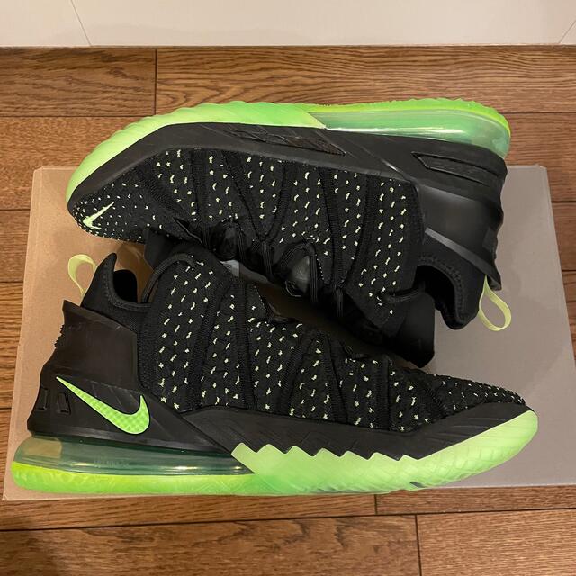 NIKE(ナイキ)のNIKE LEBRON XVIII "DUNKMAN" メンズの靴/シューズ(スニーカー)の商品写真