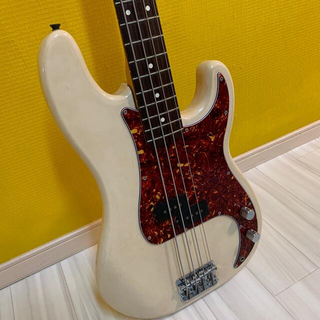 Fender(フェンダー)のSQUIER Fender ベース　メイドインメキシコ　 楽器のベース(エレキベース)の商品写真