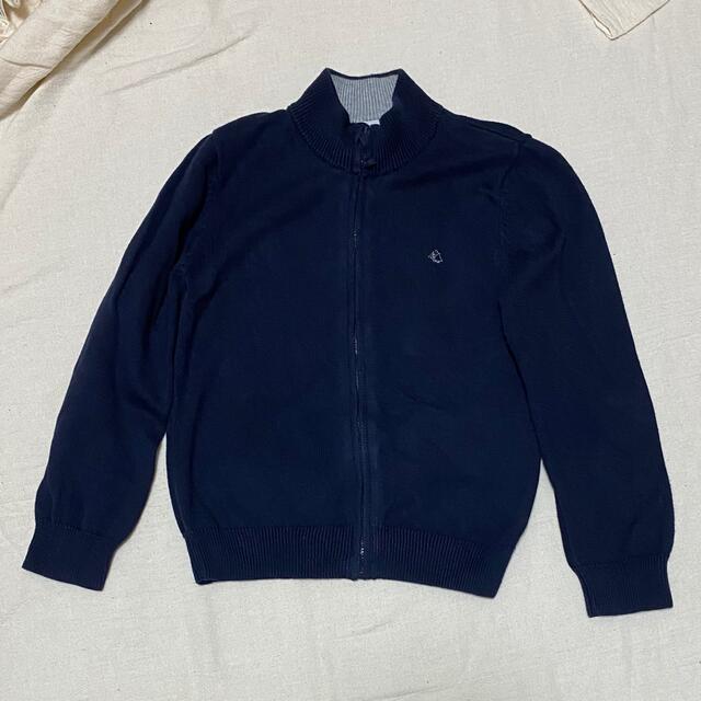 PETIT BATEAU(プチバトー)のプチバトー☆ネイビージップアップカーディガン(8ans)コットン キッズ/ベビー/マタニティのキッズ服男の子用(90cm~)(カーディガン)の商品写真