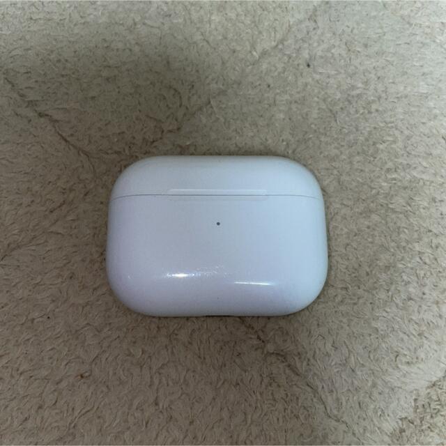 Apple(アップル)のair pods pro充電ケース スマホ/家電/カメラのオーディオ機器(ヘッドフォン/イヤフォン)の商品写真