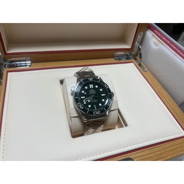 OMEGA(オメガ)のOMEGA シーマスター 300 グリーン① メンズの時計(金属ベルト)の商品写真