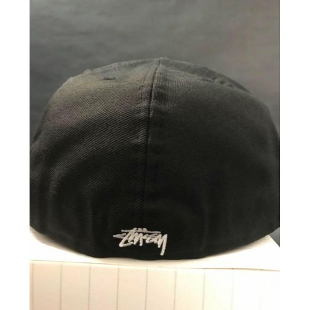 STUSSY(ステューシー)の赤 黒2つ NEWERA STUSSY 59FIFTY キャップ 帽子 レディースの帽子(キャップ)の商品写真