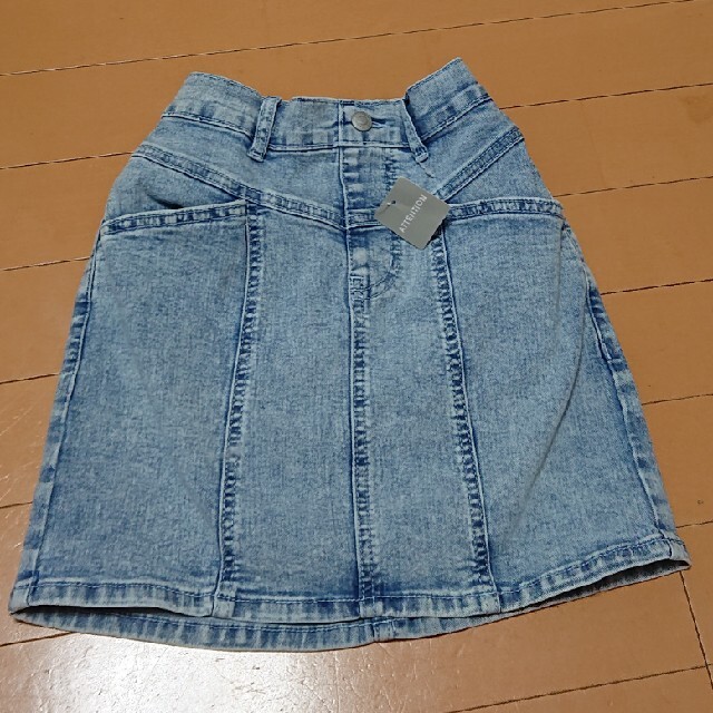 GU(ジーユー)の新品 GU デニムミニスカート 130 キッズ/ベビー/マタニティのキッズ服女の子用(90cm~)(スカート)の商品写真