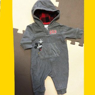 ギャップ(GAP)の[babyGAP]カバーオール　ミッキーロンパース　パーカーロンパース(ロンパース)