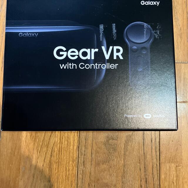 SAMSUNG Galaxy Gear VR with Controller S スマホ/家電/カメラのスマホアクセサリー(その他)の商品写真