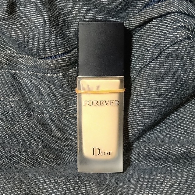 Dior(ディオール)のDior　ディオールスキン　フォーエヴァーフルイドマット2W コスメ/美容のベースメイク/化粧品(ファンデーション)の商品写真