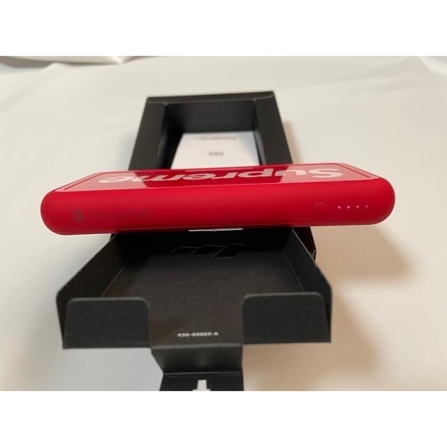 Supreme mophie powerstation wireless