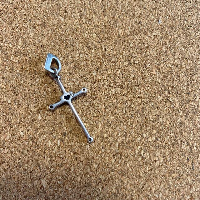 サファイア一粒石　十字架ペンダントトップ　シルバー925 レディースのアクセサリー(チャーム)の商品写真