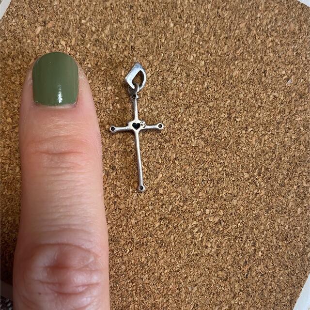 サファイア一粒石　十字架ペンダントトップ　シルバー925 レディースのアクセサリー(チャーム)の商品写真