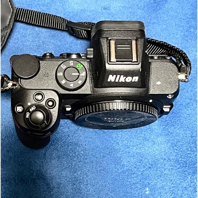 Nikon(ニコン)のNIKON Z5 ボディのみ　替バッテリー付 スマホ/家電/カメラのカメラ(ミラーレス一眼)の商品写真