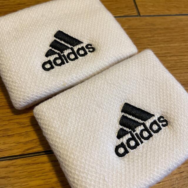 adidas(アディダス)のadidas リストバンド　 スポーツ/アウトドアのテニス(その他)の商品写真