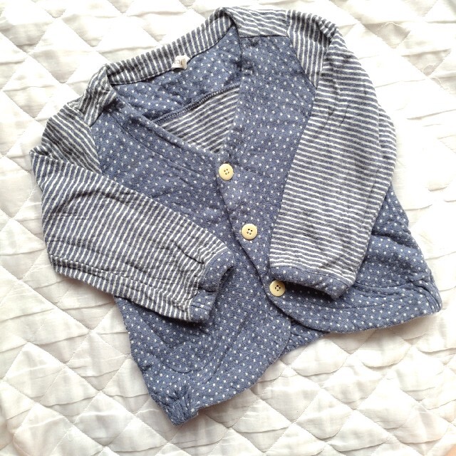 LAGOM(ラーゴム)のLAGOM シルエットがかわいいドットカーディガン 100 キッズ/ベビー/マタニティのキッズ服男の子用(90cm~)(カーディガン)の商品写真