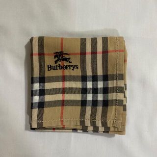 バーバリー(BURBERRY)のBurberrys ハンカチ　中古品　ベージュチェック　ホース刺繍　#2258(ハンカチ)