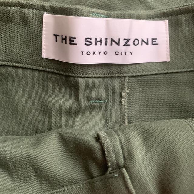 Shinzone(シンゾーン)のSHINZONE ベイカーパンツ　カーキ34サイズ レディースのパンツ(ワークパンツ/カーゴパンツ)の商品写真
