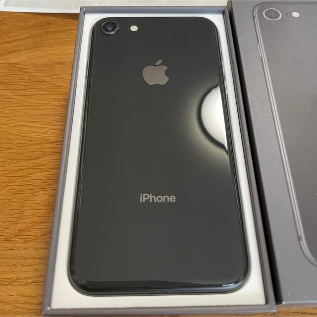 iPhone8 64GB キャリアdocomo スペースグレイ - スマートフォン本体