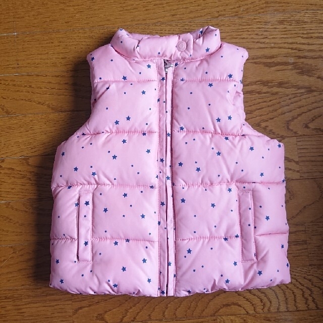 babyGAP(ベビーギャップ)の【新品同様】babyGap ダウンベスト キッズ/ベビー/マタニティのキッズ服女の子用(90cm~)(ジャケット/上着)の商品写真