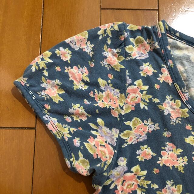 花柄 半袖 カットソー レディースのトップス(カットソー(半袖/袖なし))の商品写真