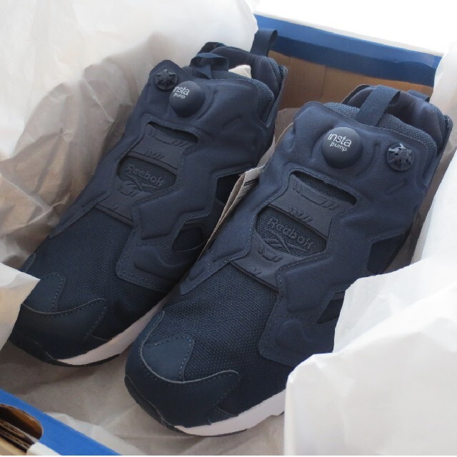 Reebok(リーボック)のReebok インスタポンプフューリー　OG ネイビー　28.5cm メンズの靴/シューズ(スニーカー)の商品写真