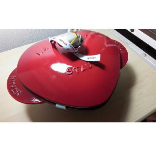 ストウブ(STAUB)のストーブ　Staub ハートココット チェリー　20CM(調理道具/製菓道具)