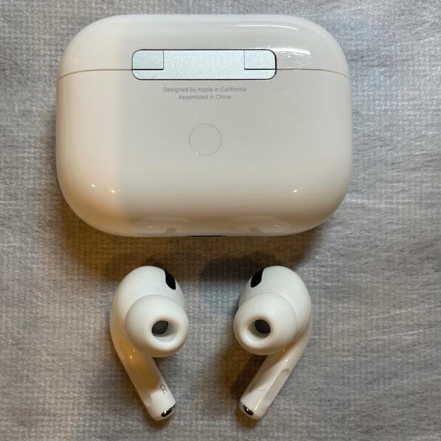 Apple(アップル)の美品 AirPods Pro 第1世代 スマホ/家電/カメラのオーディオ機器(ヘッドフォン/イヤフォン)の商品写真