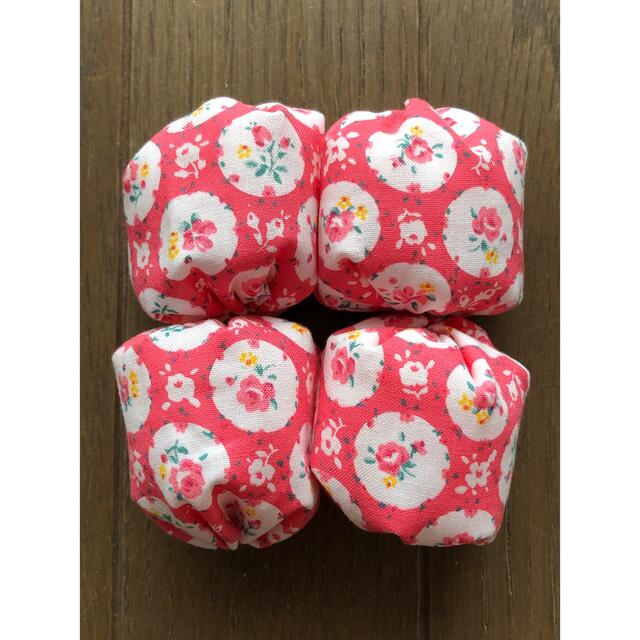ペレット使用で安心!》可愛い 花柄 フラワー 手作りお手玉4個セット!の通販 by sakuranbo|ラクマ ペレット使用で安心 ハンドメイド 花 フラワー お手玉 知育玩具 4個セット