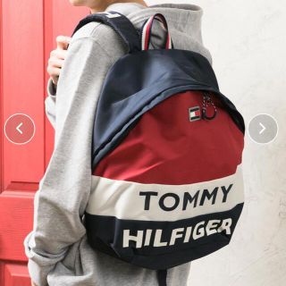 トミーヒルフィガー(TOMMY HILFIGER)のはるこ様専用　トミーフィルフィガー　リュック　バッグパック　ネイビー(バッグパック/リュック)