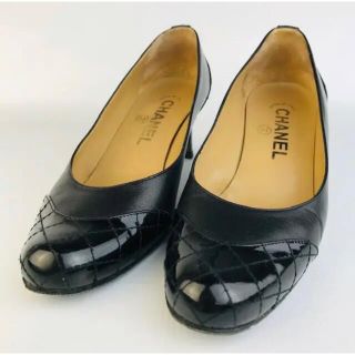 美品☆CHANEL・レザー切替 ココマークチャーム付 パンプス(35C