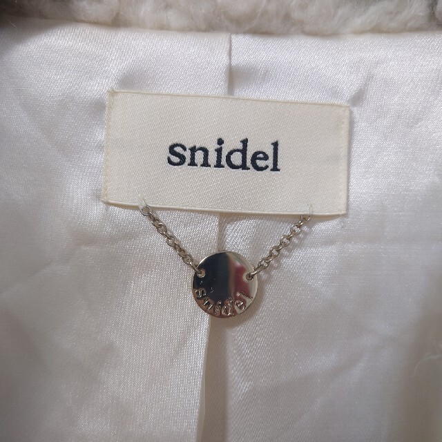 SNIDEL(スナイデル)のSNIDEL　スナイデル　モコモコアウター レディースのジャケット/アウター(ノーカラージャケット)の商品写真