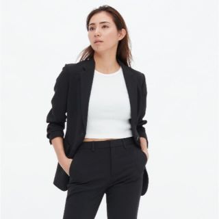 ユニクロ(UNIQLO)の【美品】　感動ジャケット　ブラック　M(テーラードジャケット)