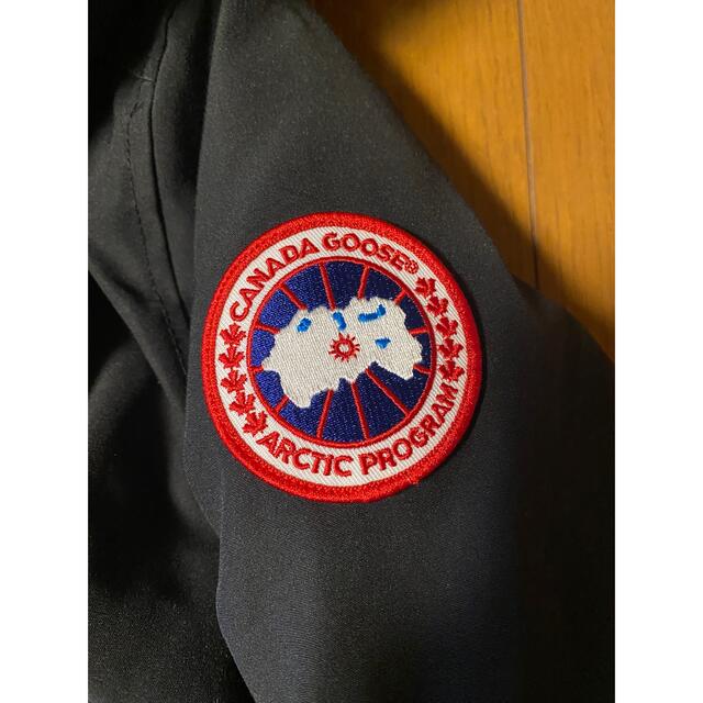 CANADA GOOSE(カナダグース)の【最終値下げ！早い者勝ち！】カナダグース　シャーロット　レディース　Mサイズ メンズのジャケット/アウター(ダウンジャケット)の商品写真