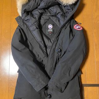 カナダグース(CANADA GOOSE)の【最終値下げ！早い者勝ち！】カナダグース　シャーロット　レディース　Mサイズ(ダウンジャケット)