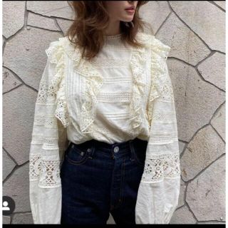 マウジー(moussy)のmoussy フリルブラウス(シャツ/ブラウス(長袖/七分))