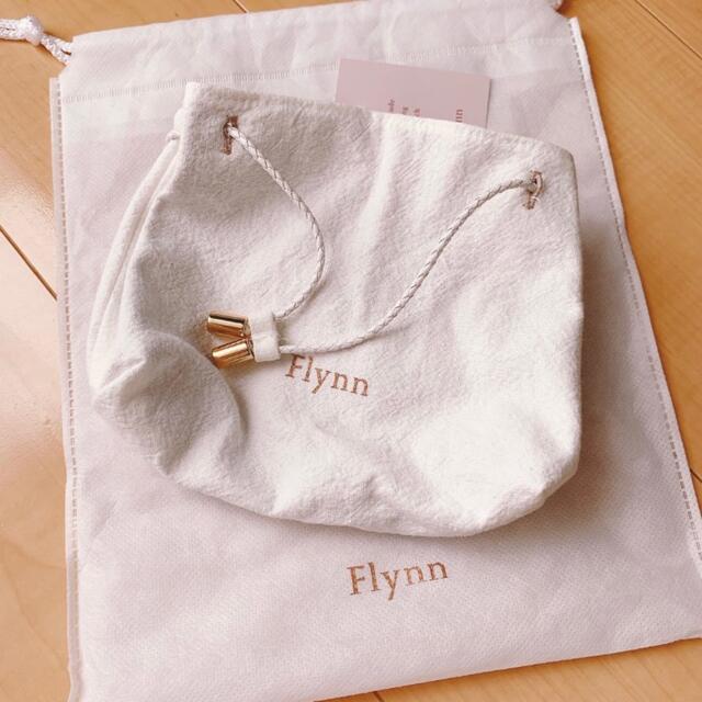Flynn フリン　シャムドストリングポーチ　未使用新品 レディースのファッション小物(ポーチ)の商品写真