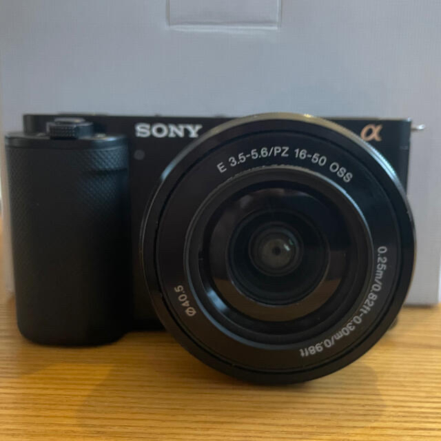 SONY(ソニー)のZV-E10とGP-VPT2BTセット スマホ/家電/カメラのカメラ(ミラーレス一眼)の商品写真