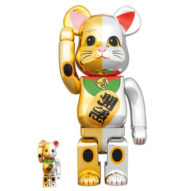 MEDICOM TOY(メディコムトイ)のBE@RBRICK 招き猫 千万両 金×開運 銀 100％ & 400％ ハンドメイドのおもちゃ(フィギュア)の商品写真