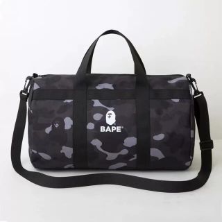 アベイシングエイプ(A BATHING APE)のBAPE◆A BATHING APE／◆ブラックダッフルバッグ◆付録品ノベルティ(ドラムバッグ)