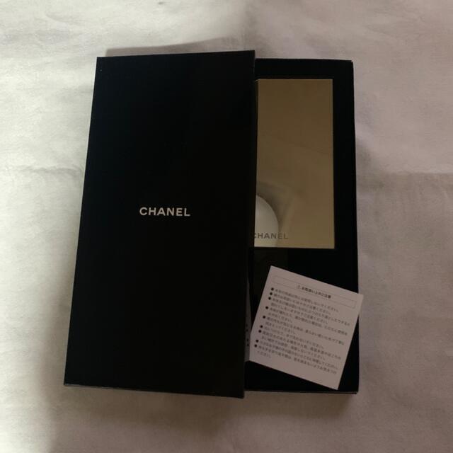 CHANEL(シャネル)のシャネル ミラー ノベルティ 手鏡 ブラック 黒 CHANEL コスメ/美容のメイク道具/ケアグッズ(その他)の商品写真