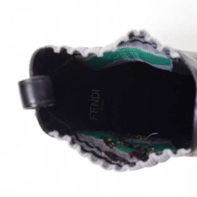 FENDI(フェンディ)のFENDI フローラル刺繍 カーフレザーブーツ レディースの靴/シューズ(ブーツ)の商品写真
